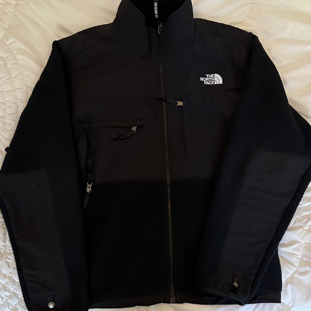 The North Face Men's Black Performance Jacket.  Retro Denali Jacket.